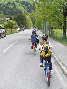 Mit dem Fahrrad zur Schule